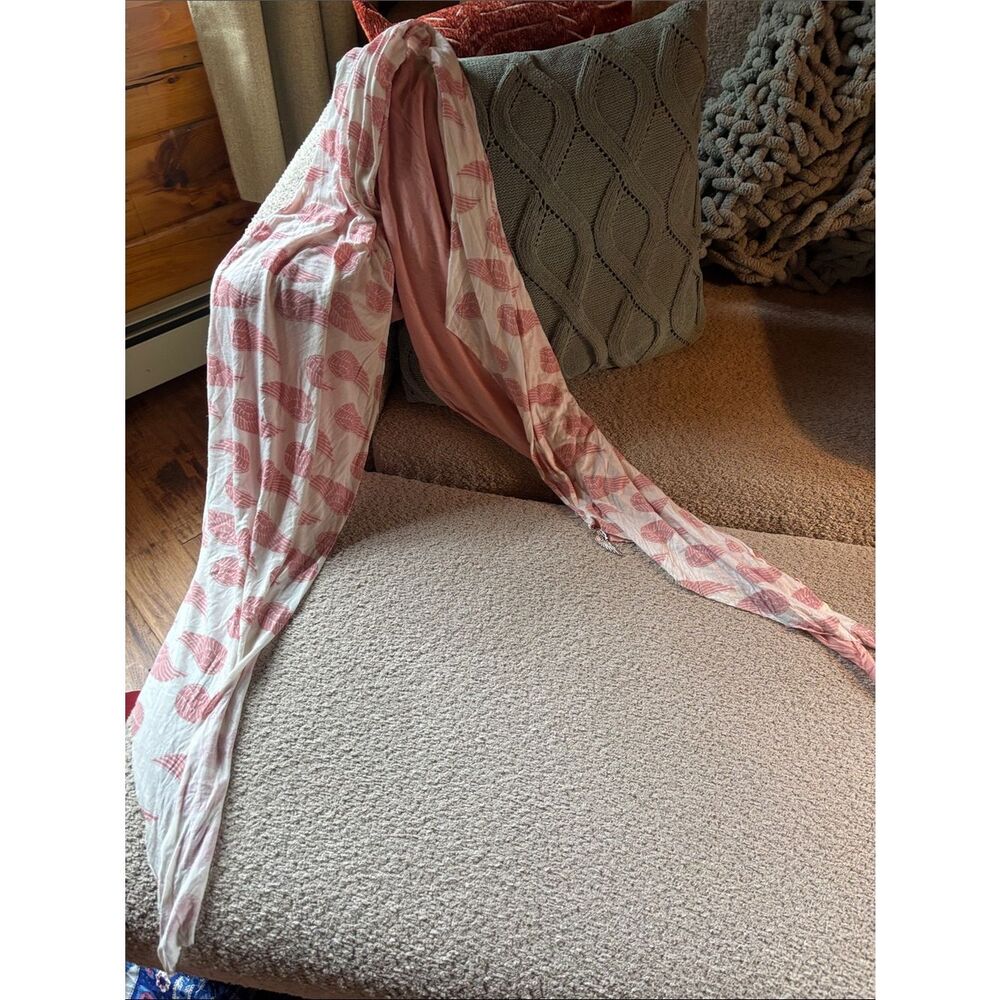 Donni Charm wing 🪽 Light Pink wing Print Scarf - Picture 4 of 7